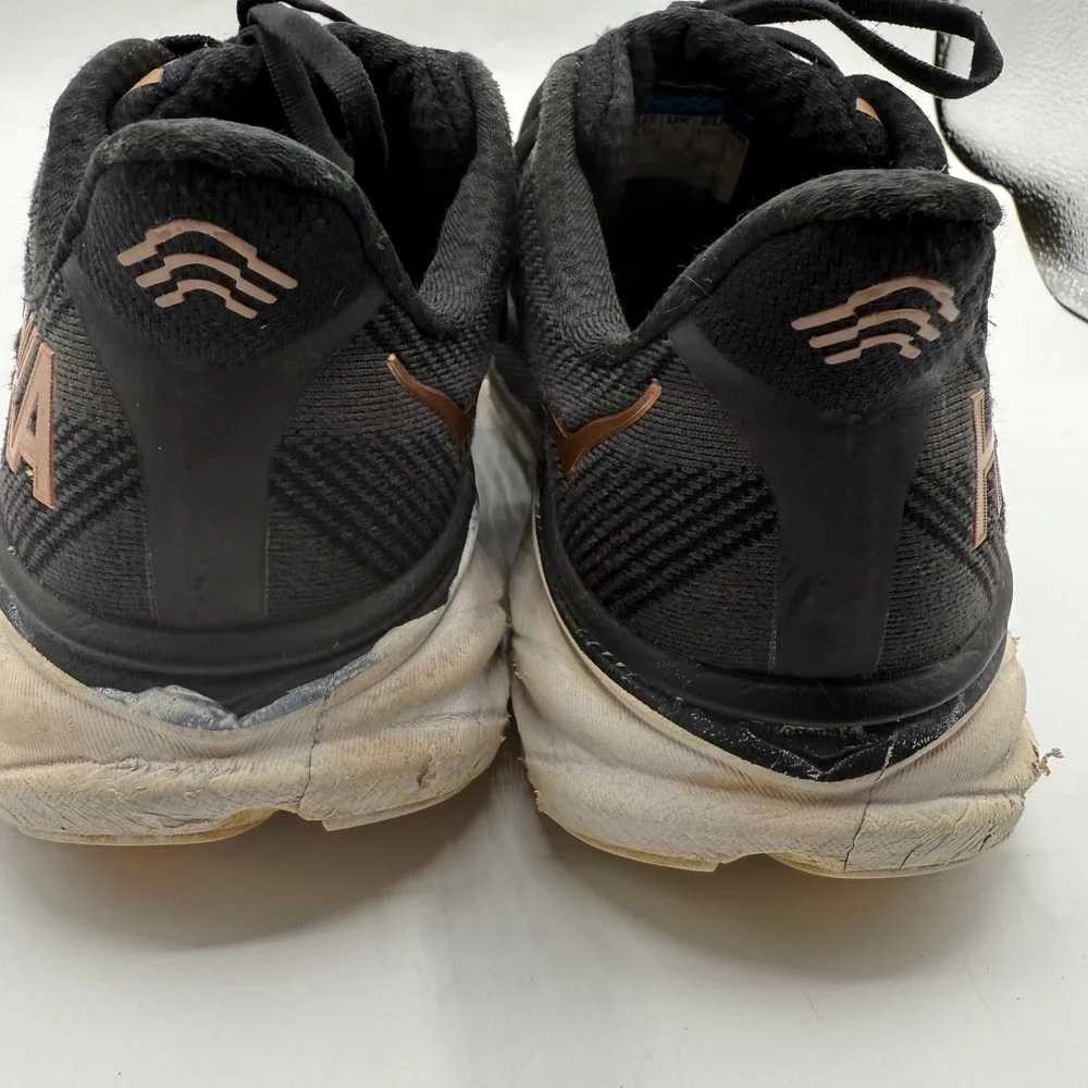 Hoka Clifton 9 Women's Running‎ Shoes Black Rose Gold Athletic Sneakers Size 8.5